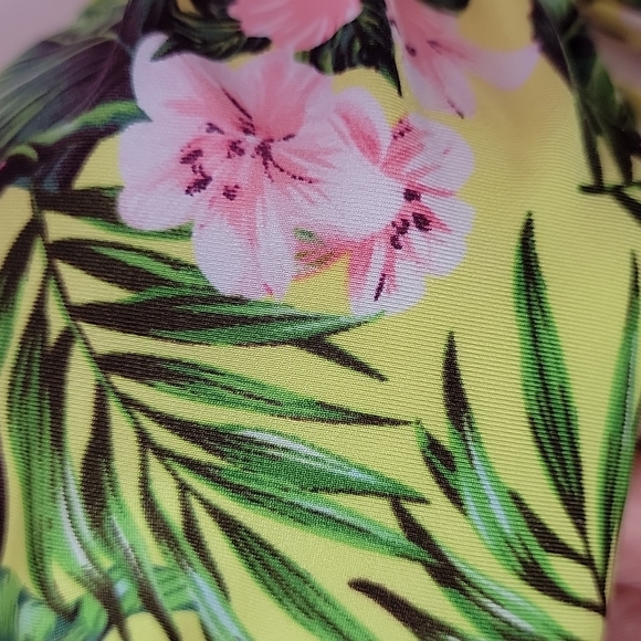 H&M Padded Bikini Top/ 12. - Picture 10 of 11